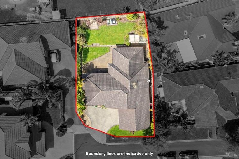 Photo of property in 3 Borthwick Close, Flat Bush, Auckland, 2016