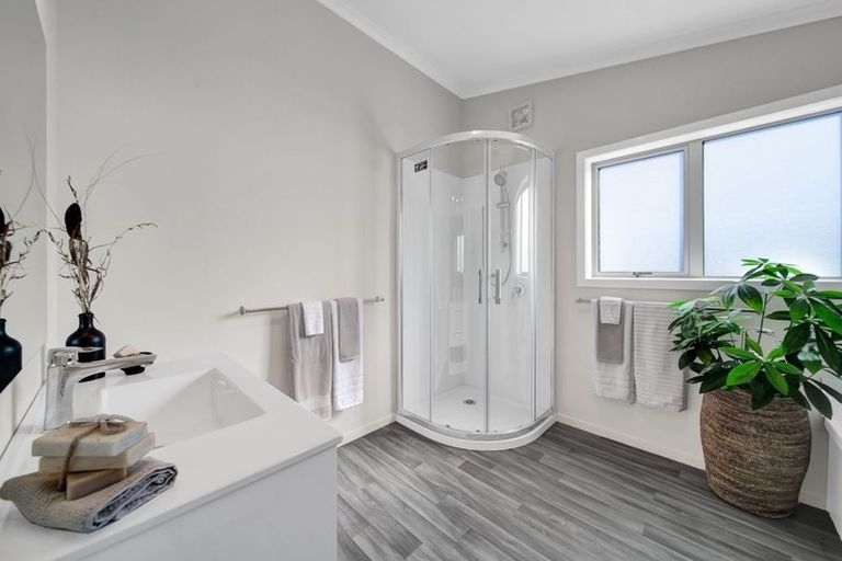 Photo of property in 70 Ketemarae Road, Normanby, Hawera, 4614