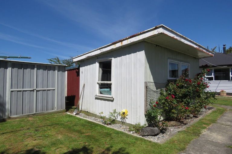 Photo of property in 1 Caples Street, Reefton, 7830