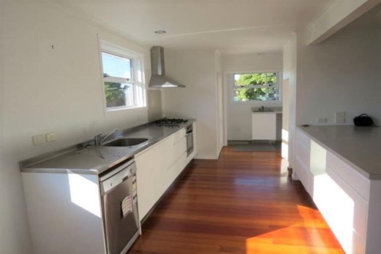 Photo of property in 6 Plympton Street, Brooklands, New Plymouth, 4310