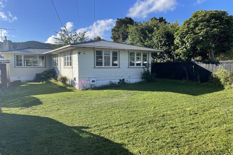 Photo of property in 1055 Fergusson Drive, Clouston Park, Upper Hutt, 5018
