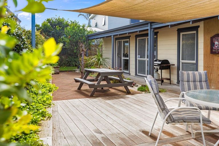 Photo of property in 11a Dickson Road, Papamoa Beach, Papamoa, 3118