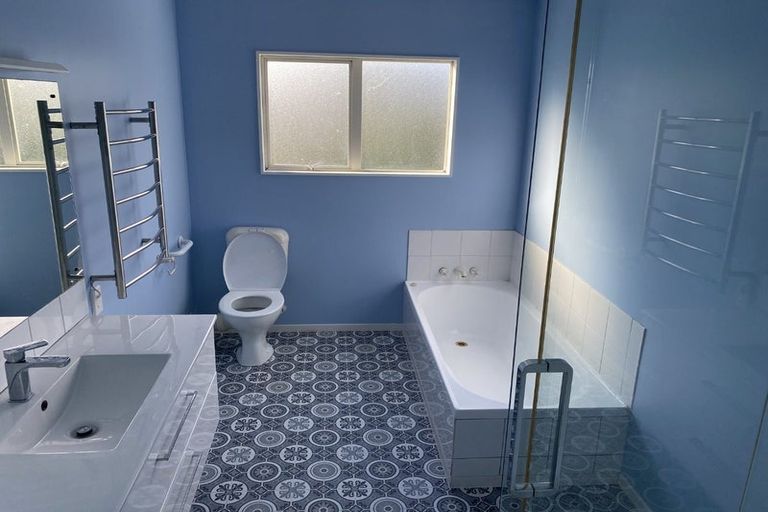 Photo of property in 51 Symonds Street, Onehunga, Auckland, 1061