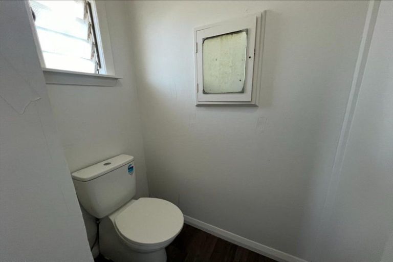 Photo of property in 11 Nikau Street, Tawhero, Whanganui, 4501