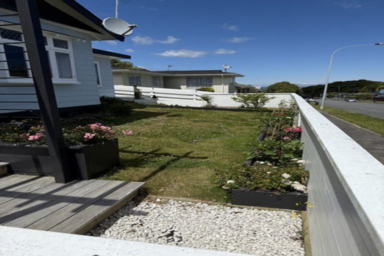 Photo of property in 232 Major Drive, Kelson, Lower Hutt, 5010