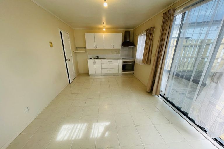 Photo of property in 16a Arney Road, Ranui, Auckland, 0612