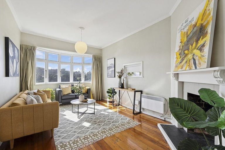 Photo of property in 18 Carrington Street, Mount Cook, Wellington, 6021