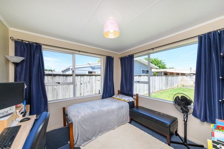 Photo of property in 16 Carter Crescent, Awapuni, Palmerston North, 4412