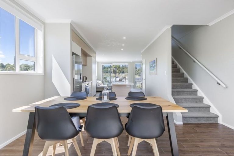Photo of property in 101 Karepiro Drive, Stanmore Bay, Whangaparaoa, 0932