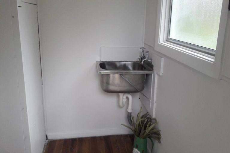 Photo of property in 6 Roberts Street, Tawa, Wellington, 5028