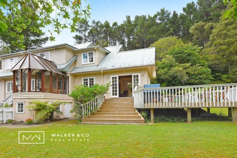 Photo of property in 4 Elmslie Road, Pinehaven, Upper Hutt, 5019