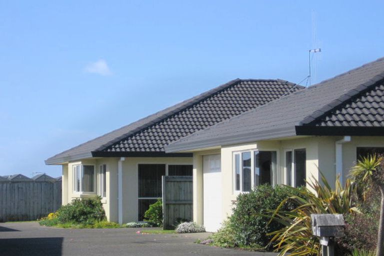Photo of property in 39 Sandhurst Drive, Papamoa Beach, Papamoa, 3118