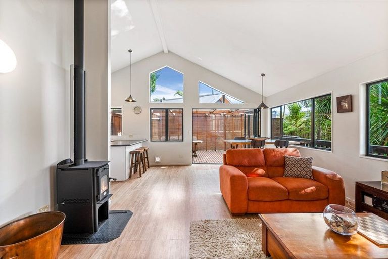 Photo of property in 65 Duck Creek Road, Stillwater, Silverdale, 0993