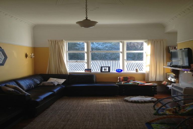 Photo of property in 2 Stanley Street, Berhampore, Wellington, 6023