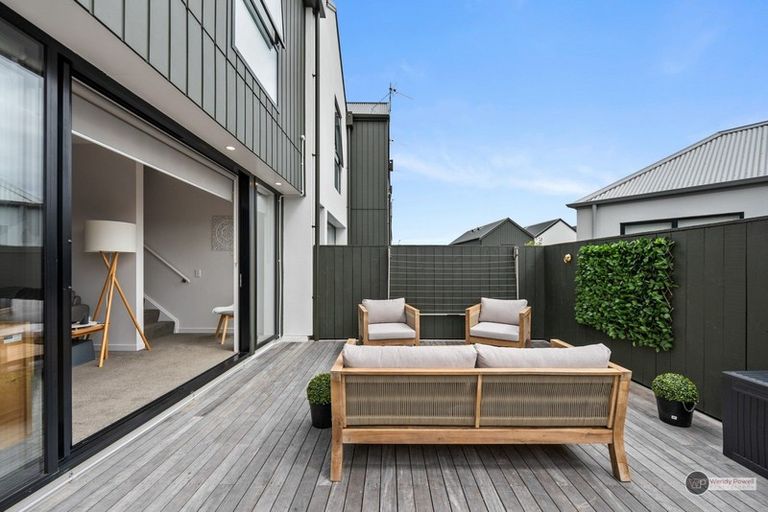Photo of property in 15/6 Oswald Crescent, Paparangi, Wellington, 6037