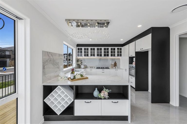 Photo of property in 18 Dungloe Avenue, Flat Bush, Auckland, 2019