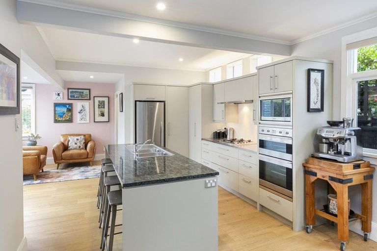 Photo of property in 16 Brenchley Avenue, Strowan, Christchurch, 8052