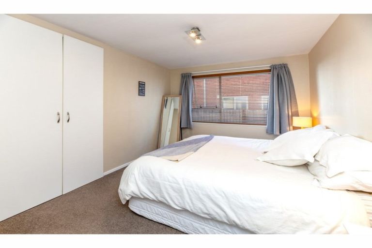 Photo of property in 523 Marine Parade, South New Brighton, Christchurch, 8062