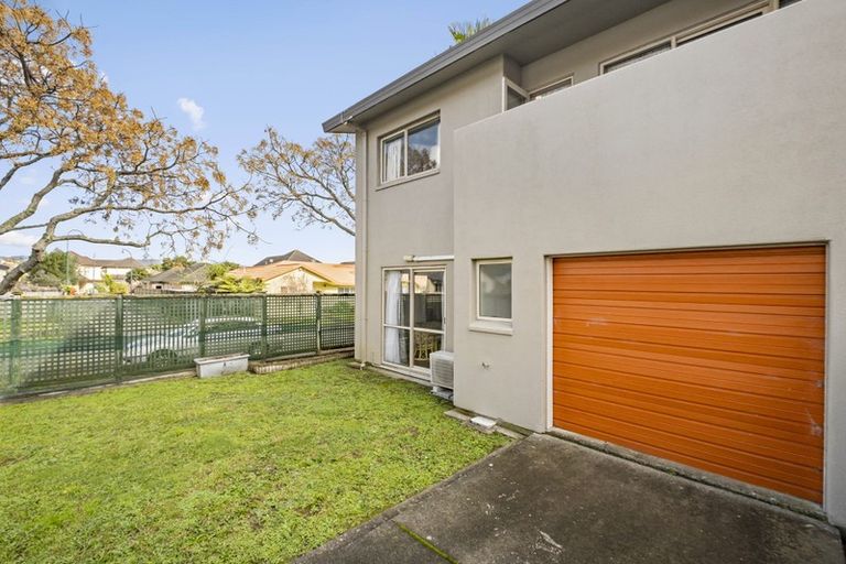 Photo of property in 1 Butia Avenue, Henderson, Auckland, 0612