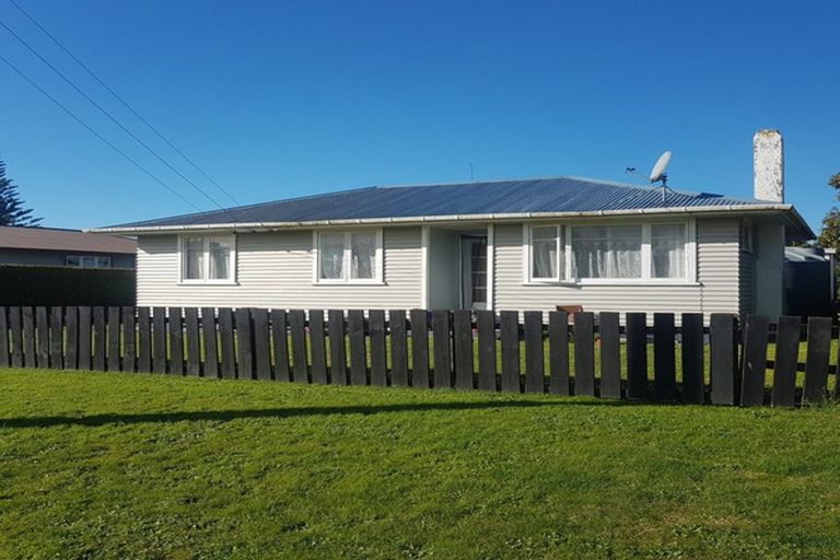 Photo of property in 6 Resolution Street, Tolaga Bay, 4077