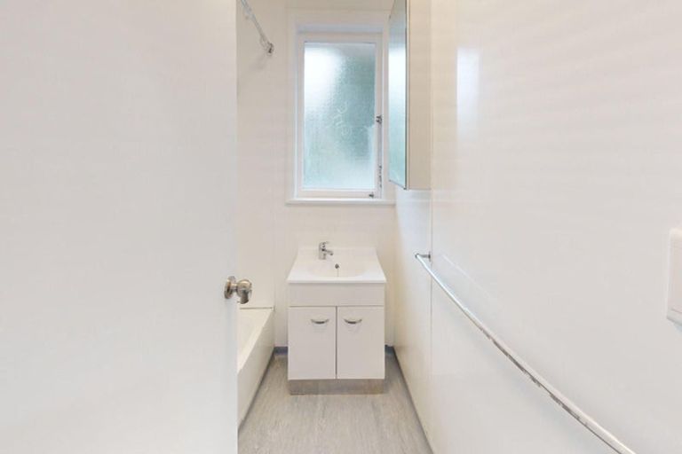 Photo of property in 21 Coventry Street, Highbury, Palmerston North, 4412