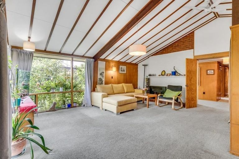 Photo of property in 317 Withells Road, Avonhead, Christchurch, 8042