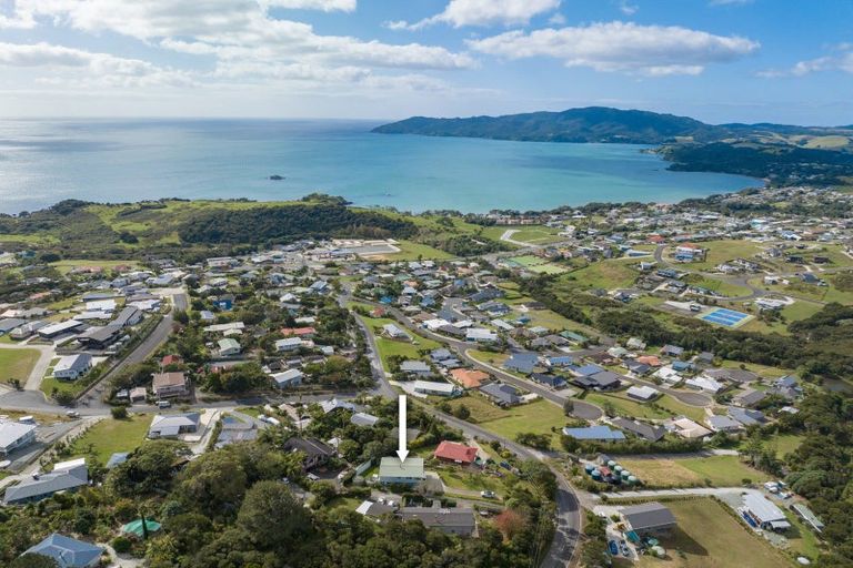 Photo of property in 97 Cable Bay Block Road, Cable Bay, 0420