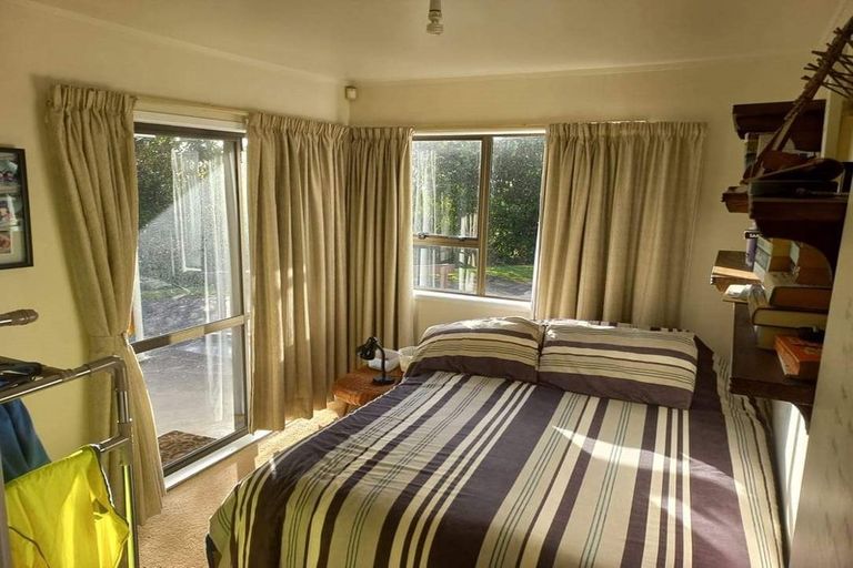 Photo of property in 2 Royal Road, Massey, Auckland, 0614