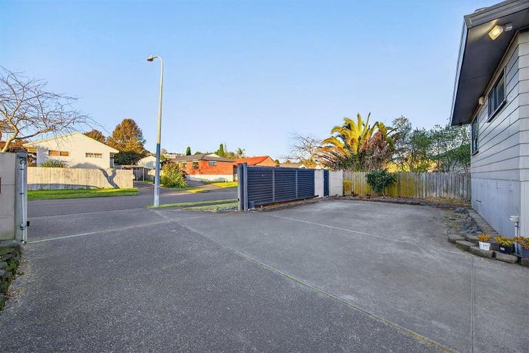 Photo of property in 70 De Quincey Terrace, Highland Park, Auckland, 2010