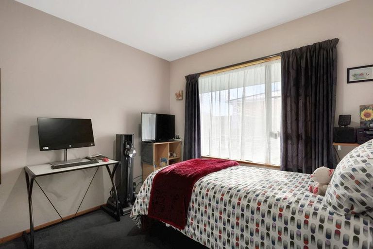 Photo of property in 6 Shearer Street, Tinwald, Ashburton, 7700