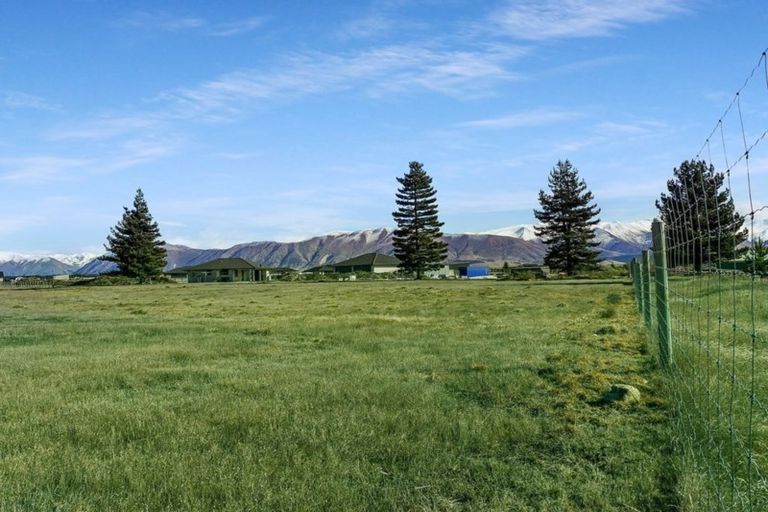 Photo of property in 2 Woodley Avenue, Twizel, 7999