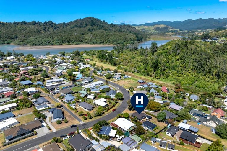Photo of property in 106 Mckellar Place, Whangamata, 3620