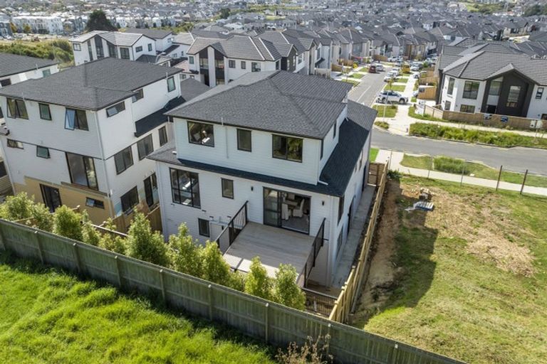 Photo of property in 29 Elevation Street, Flat Bush, Auckland, 2019