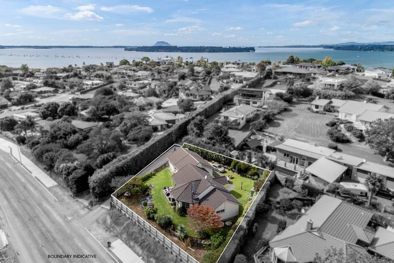 Photo of property in 193 Omokoroa Road, Omokoroa, 3114