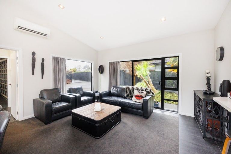 Photo of property in 24a Ihaka Street, Hokowhitu, Palmerston North, 4410