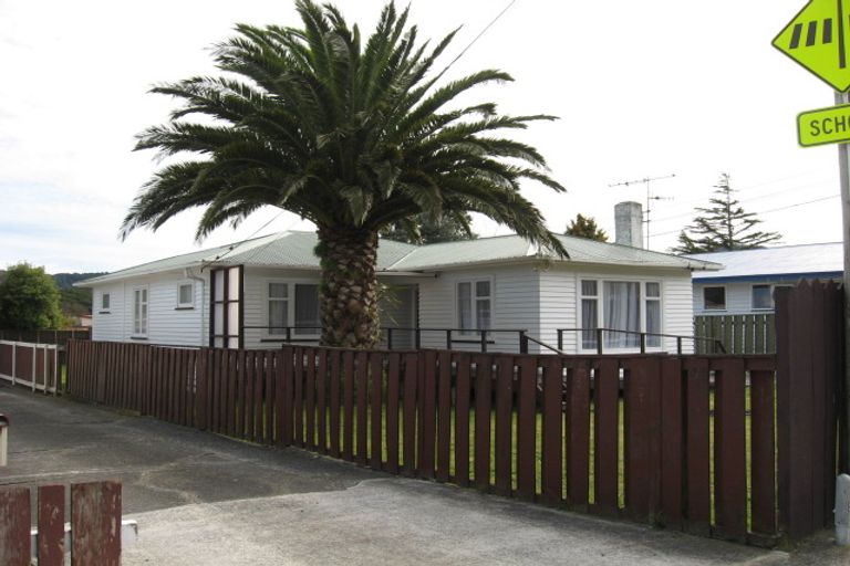 Photo of property in 17 Frederick Street, Wainuiomata, Lower Hutt, 5014