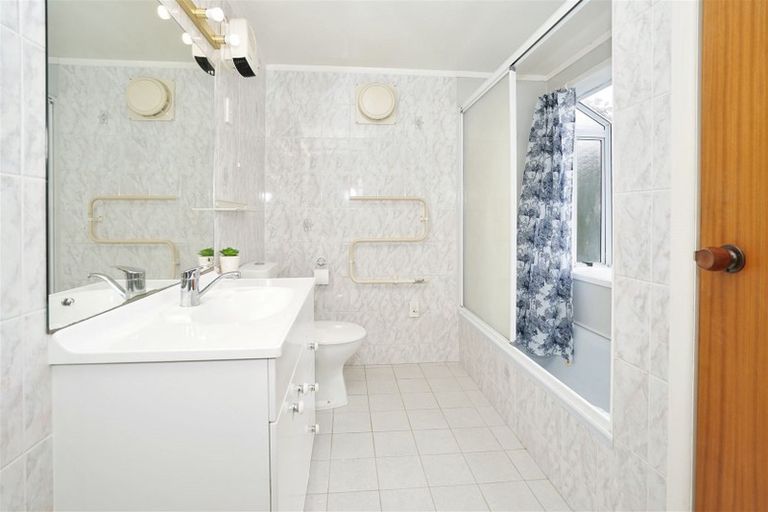 Photo of property in 8 Edwin Street, St Andrews, Hamilton, 3200