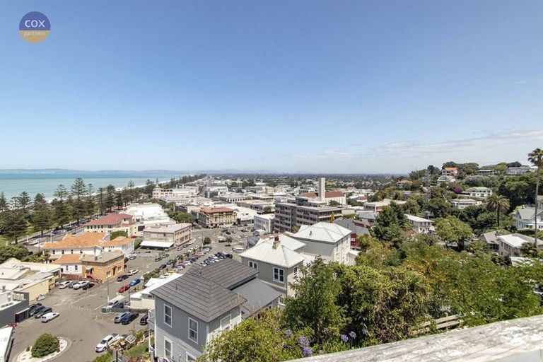 Photo of property in 8 Seaview Terrace, Bluff Hill, Napier, 4110