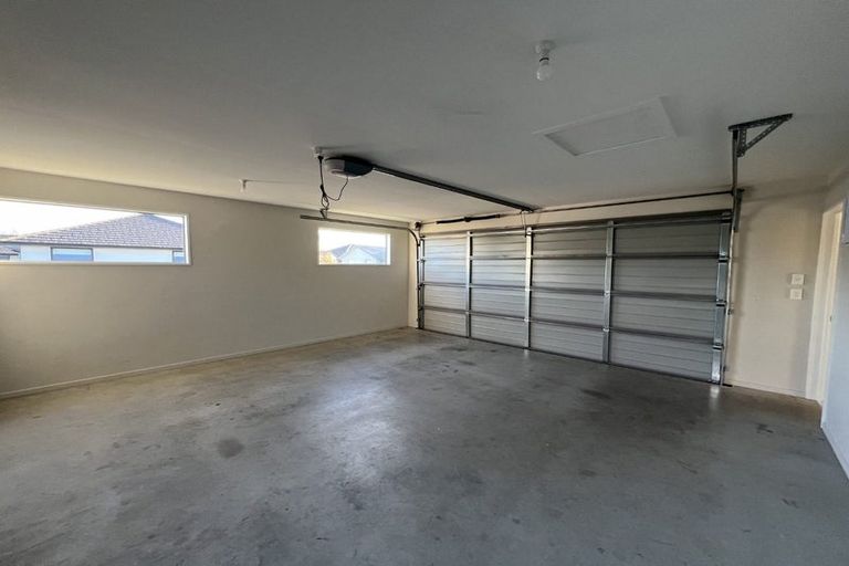 Photo of property in 5 Robalan Close, Halswell, Christchurch, 8025