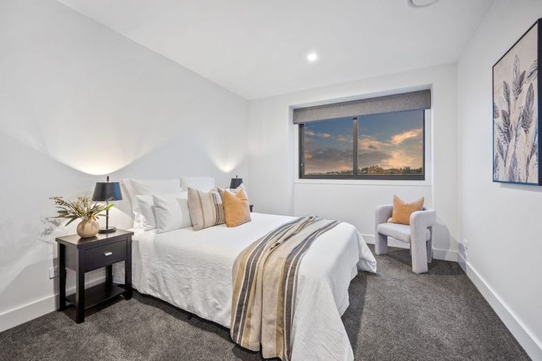 Photo of property in 9 Ridgelea Road, Long Bay, Albany, 0792