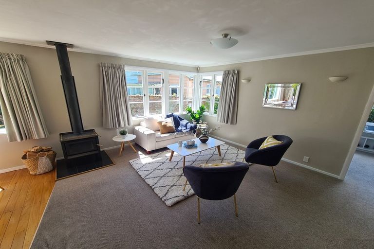 Photo of property in 3 Burke Grove, Naenae, Lower Hutt, 5011