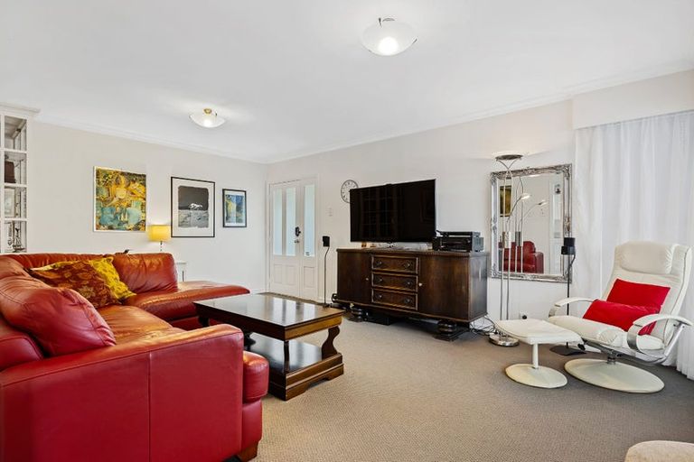 Photo of property in 8 Nyton Place, Bryndwr, Christchurch, 8053