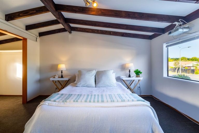 Photo of property in 233 Queenspark Drive, Parklands, Christchurch, 8083