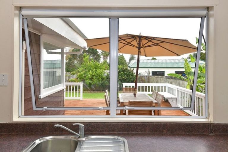 Photo of property in 5 Mary Keane Lane, Parakai, 0830