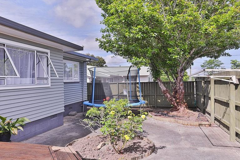 Photo of property in 1/76 Grove Road, Papakura, 2110