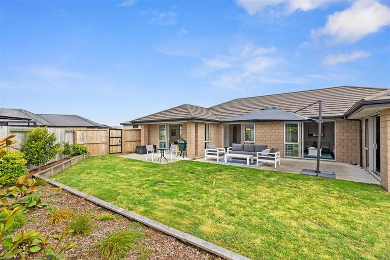 Photo of property in 21 Naeo Close, Papamoa Beach, Papamoa, 3118