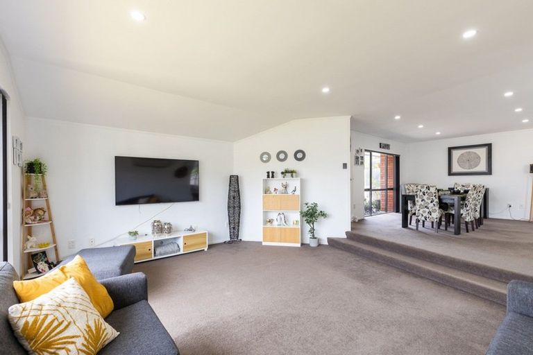 Photo of property in 68 Branch Road, Highlands Park, New Plymouth, 4312