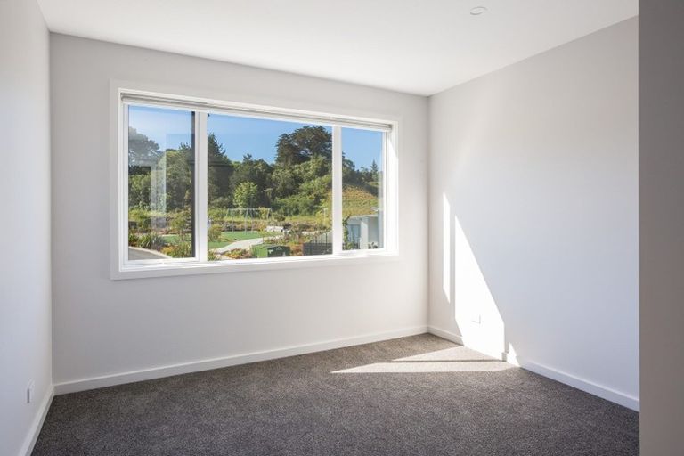 Photo of property in 8 Parekareka Lane, Kenepuru, Porirua, 5022