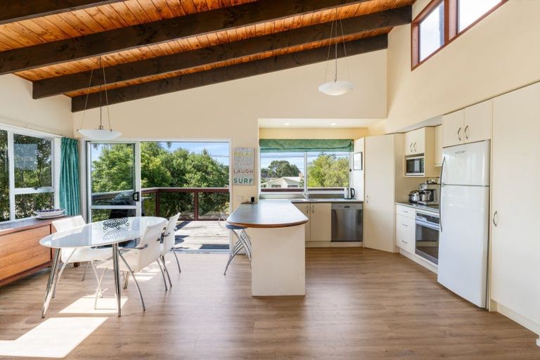 Photo of property in 137 Patuwai Drive, Whangamata, 3620