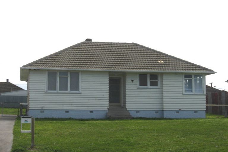 Photo of property in 65 Matipo Street, Castlecliff, Whanganui, 4501